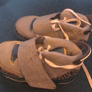 Nike Air Jordan Son of Mars 512244 7C Baby Grey